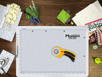 The Midline - Lightboard with Translucent Cutting Mat