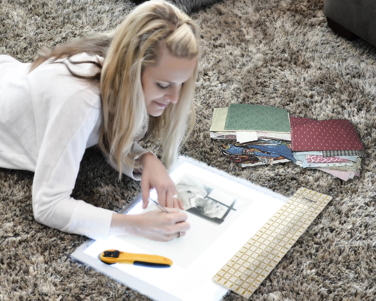 The Midline - Lightboard with Translucent Cutting Mat